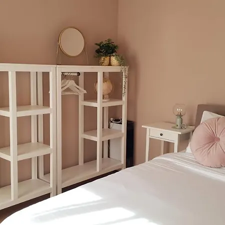 - Chique Apartment
